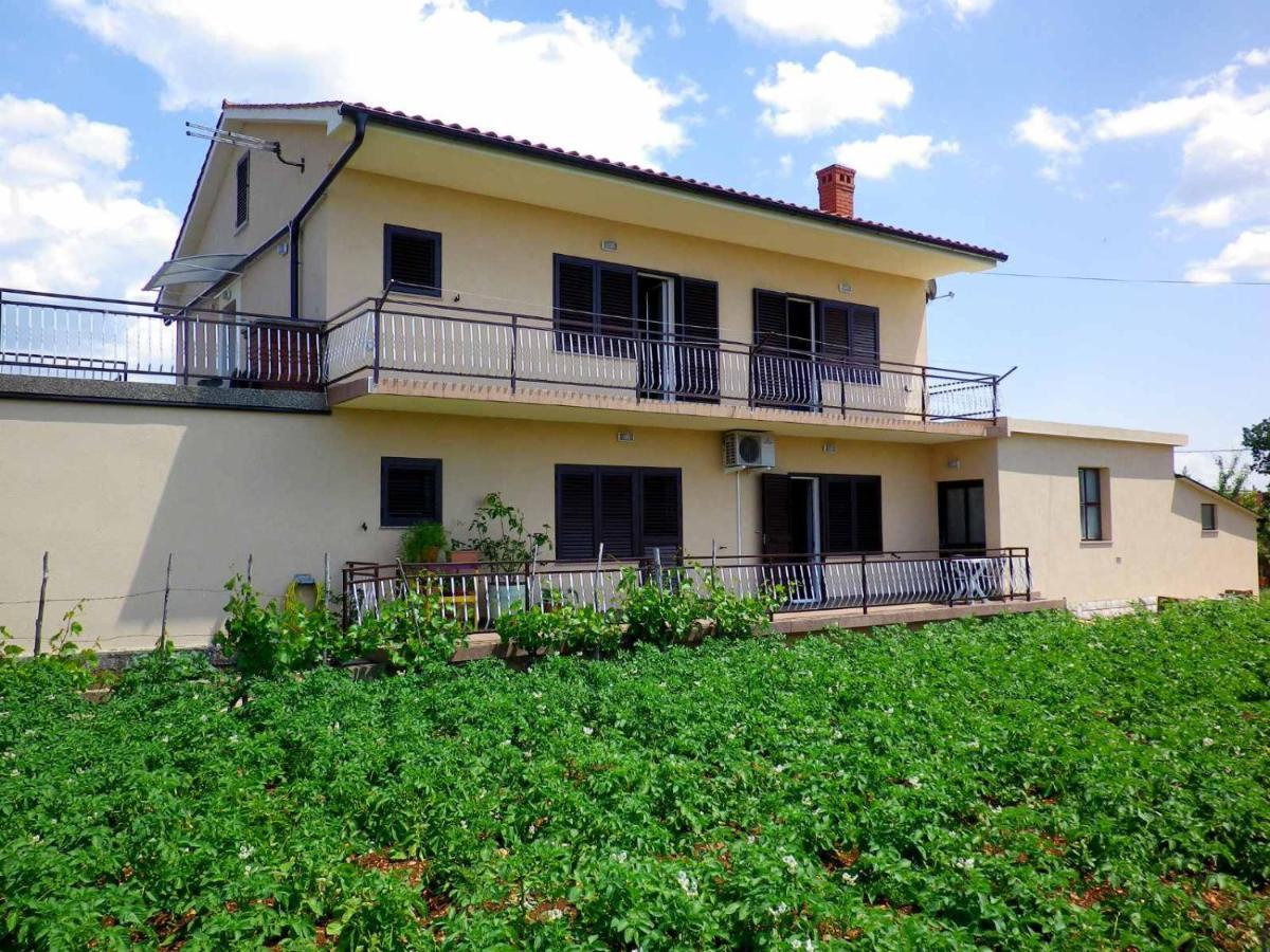 Apartments Rusin Linardici ภายนอก รูปภาพ