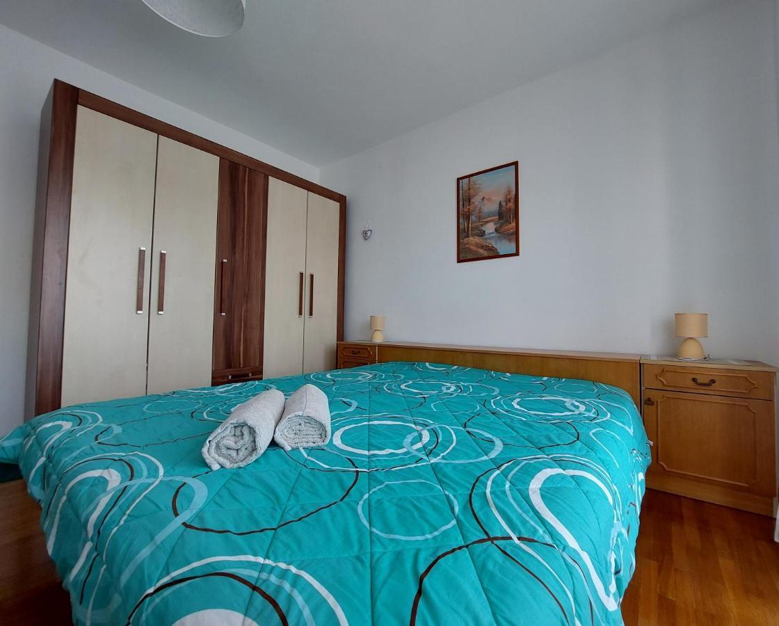 Apartments Rusin Linardici ภายนอก รูปภาพ