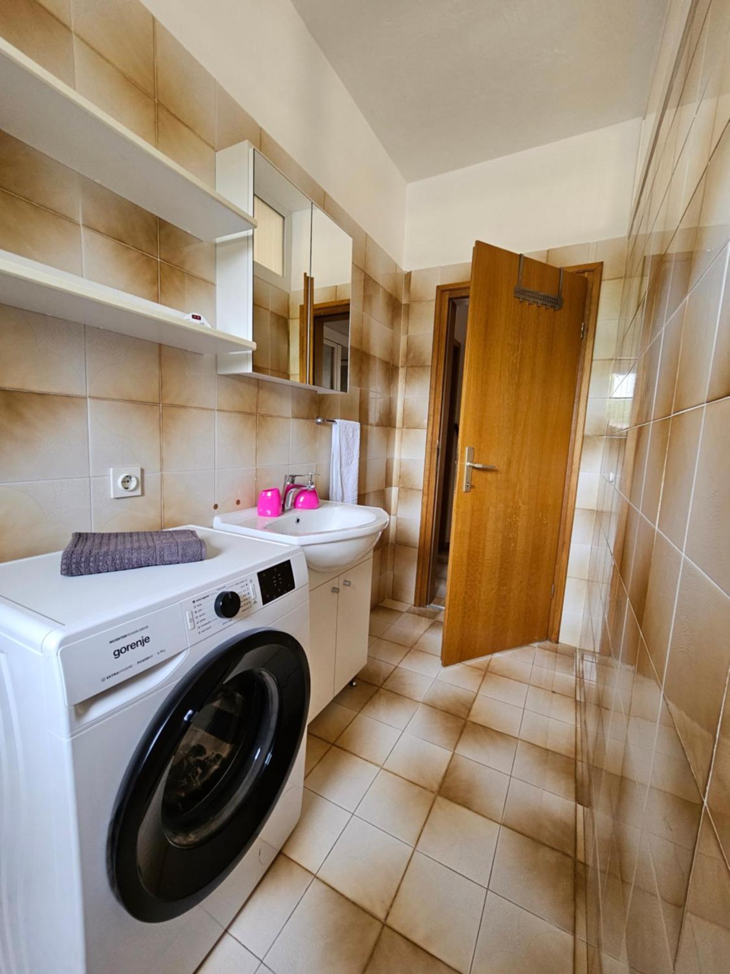 Apartments Rusin Linardici ภายนอก รูปภาพ