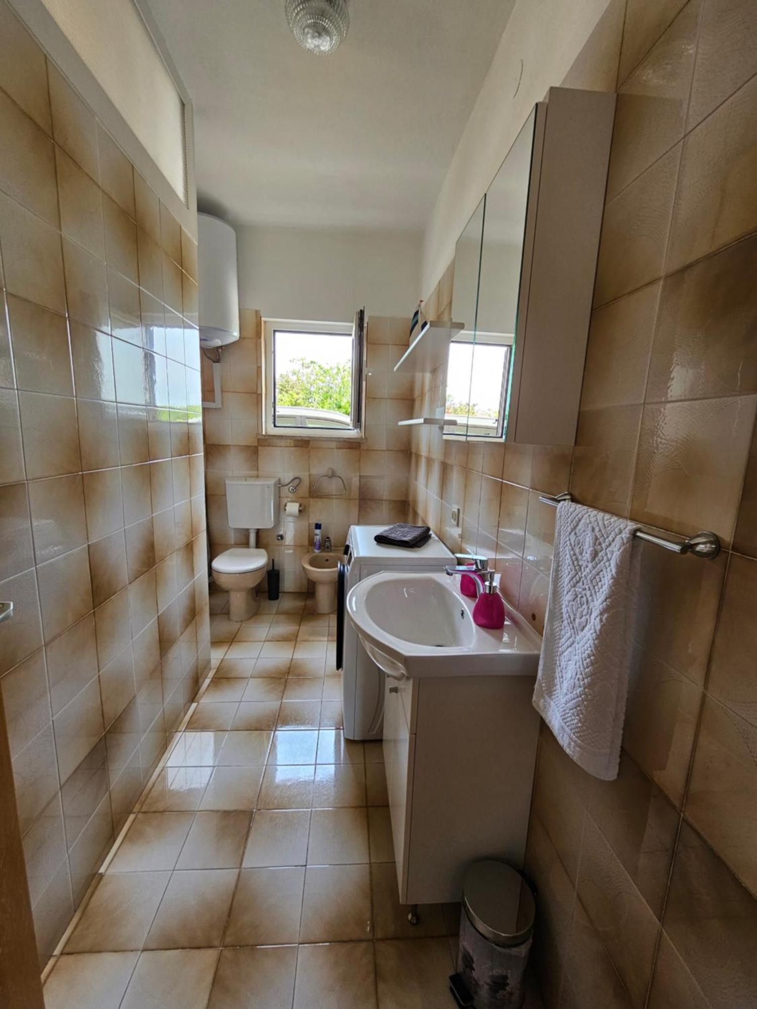 Apartments Rusin Linardici ภายนอก รูปภาพ